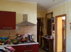 Provinciale via Napoli in vendita trivani più servizi