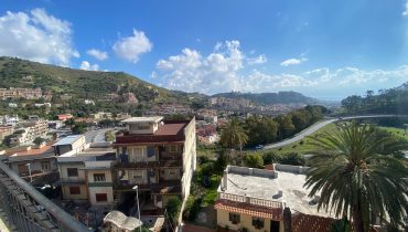 Pressi Svincolo Messina Centro panoramico 3 vani più servizi #VO17148