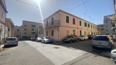 Pressi Viale Europa bivani più spazio esterno e cantina
