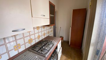 Pressi Viale Europa bivani più spazio esterno e cantina