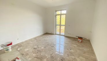 Pressi Svincolo Viale Giostra Villa più terreno