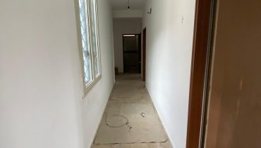 Pressi Svincolo Viale Giostra Villa più terreno