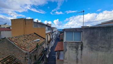 Venetico indipendente 4 vani più terrazzo