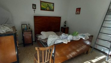 San Filippo Superiore indipendente 3 vani più servizi + terrazza a livello