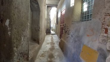 San Filippo Superiore indipendente 3 vani più servizi + terrazza a livello