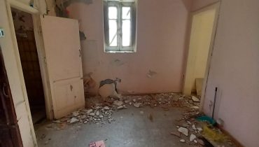 San Filippo Superiore indipendente 3 vani più servizi + terrazza a livello