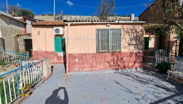 Tremonti panoramica indipendente due vani più servizi più terreno e cantina