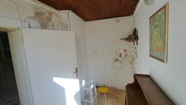 Tremonti panoramica indipendente due vani più servizi più terreno e cantina