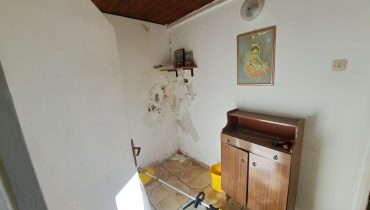 Tremonti panoramica indipendente due vani più servizi più terreno e cantina