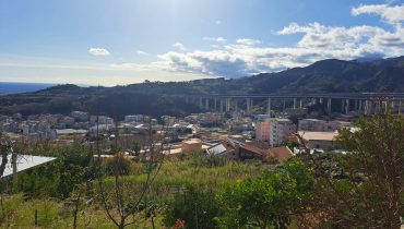 Tremonti panoramica indipendente due vani più servizi più terreno e cantina