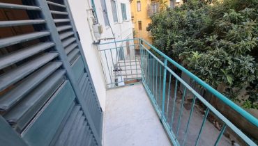 Pressi Viale della Libertà trivani più servizi
