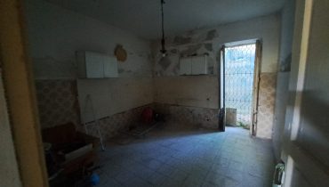 Pressi Provinciale 4 vani più giardino