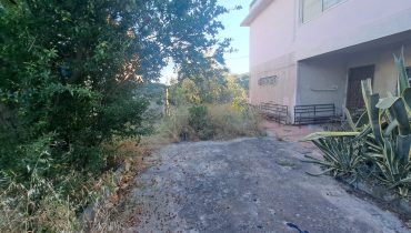 Pressi Provinciale 4 vani più giardino