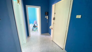 Minissale trivani + servizi più posto auto + cantina
