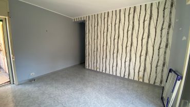 Minissale trivani + servizi più posto auto + cantina