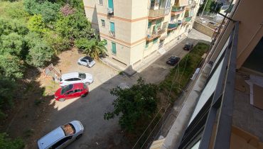 Minissale trivani + servizi più posto auto + cantina