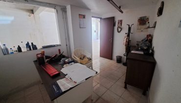 Bordonaro deposito con due punti luce