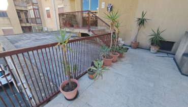 Pistunina trivani più doppi servizi e posto auto