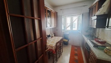 Pressi Svincolo Messina Centro trivani più servizi
