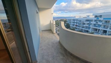 Faro Superiore trivani + doppi servizi e posto auto