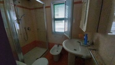 Pressi Viale Giostra 3 vani più servizi