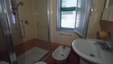 Pressi Viale Giostra 3 vani più servizi