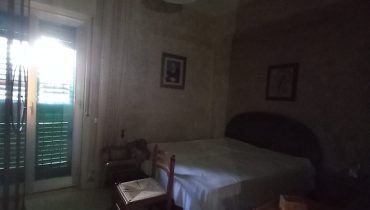 Pressi Viale Giostra 3 vani più servizi