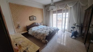 Pressi Svincolo Gazzi 4 vani più servizi più posto auto in garage