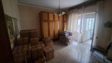 Pressi Svincolo Gazzi 4 vani più servizi più posto auto in garage