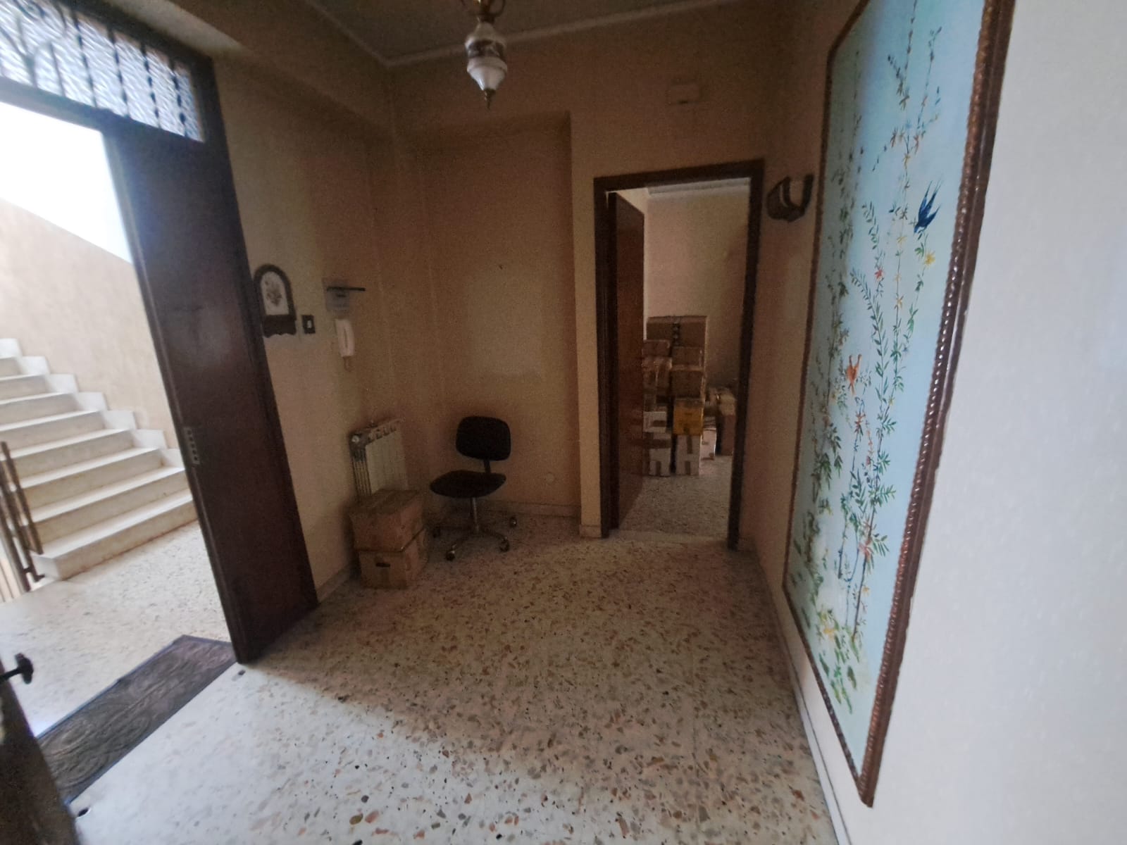 Pressi Svincolo Gazzi 4 vani più servizi più posto auto in garage