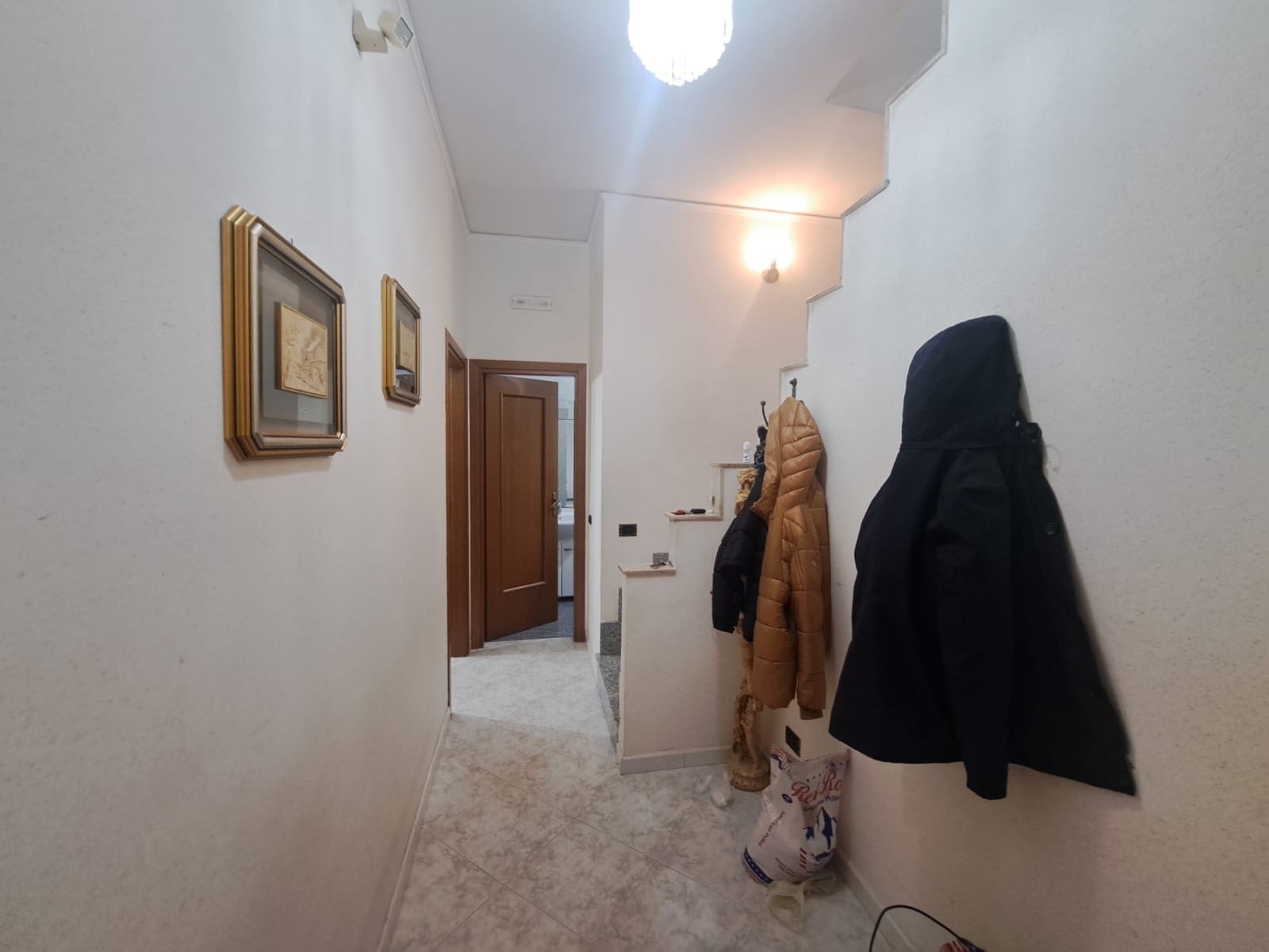 Pressi Svincolo Giostra 3 vani più servizi