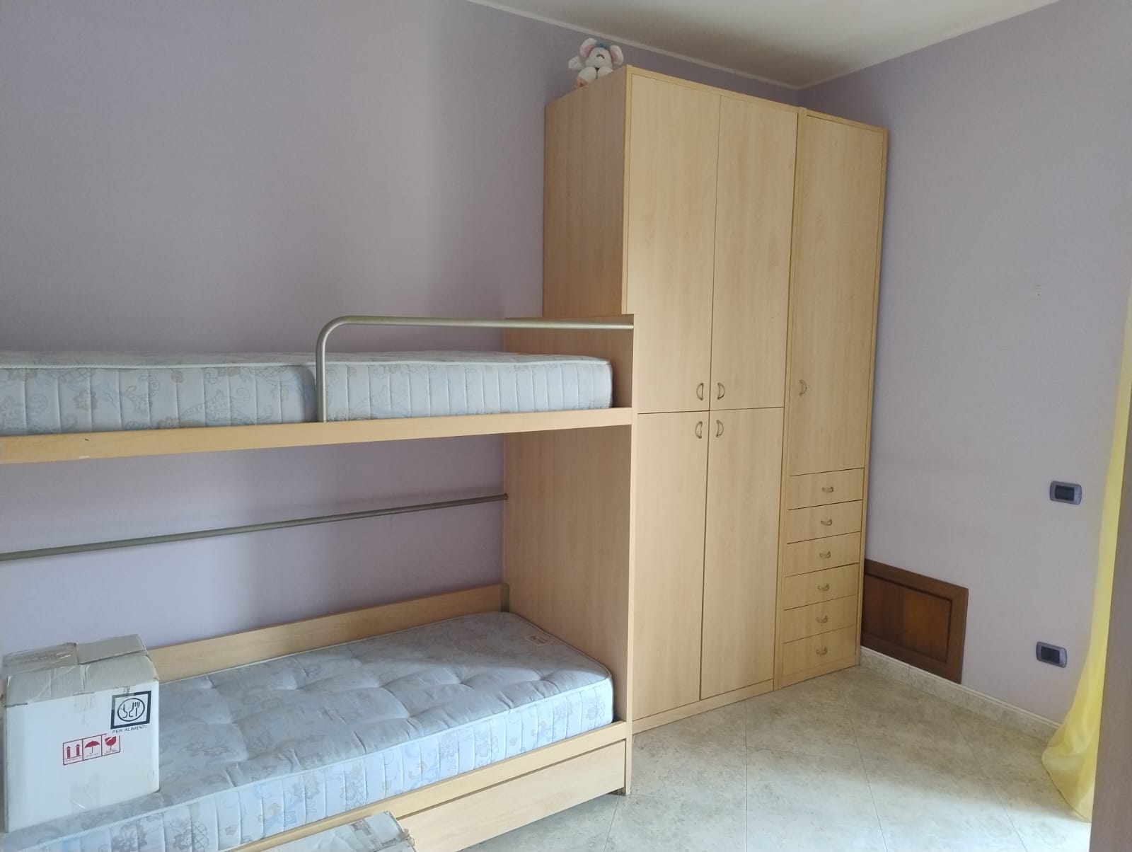 Fondo Fucile tre vani più doppi servizi e posto auto