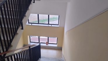 Fondo Fucile tre vani più doppi servizi e posto auto