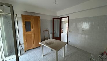 Pistonina trivani + servizi e terrazzo