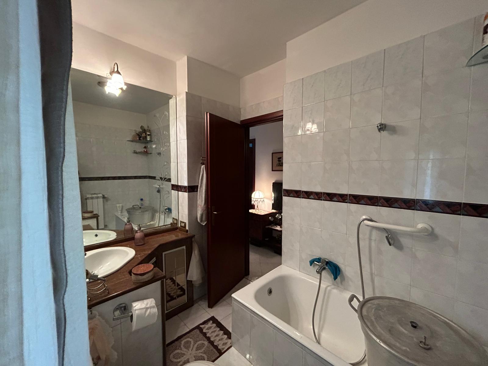 Annunziata panoramico 4 vani + doppi servizi