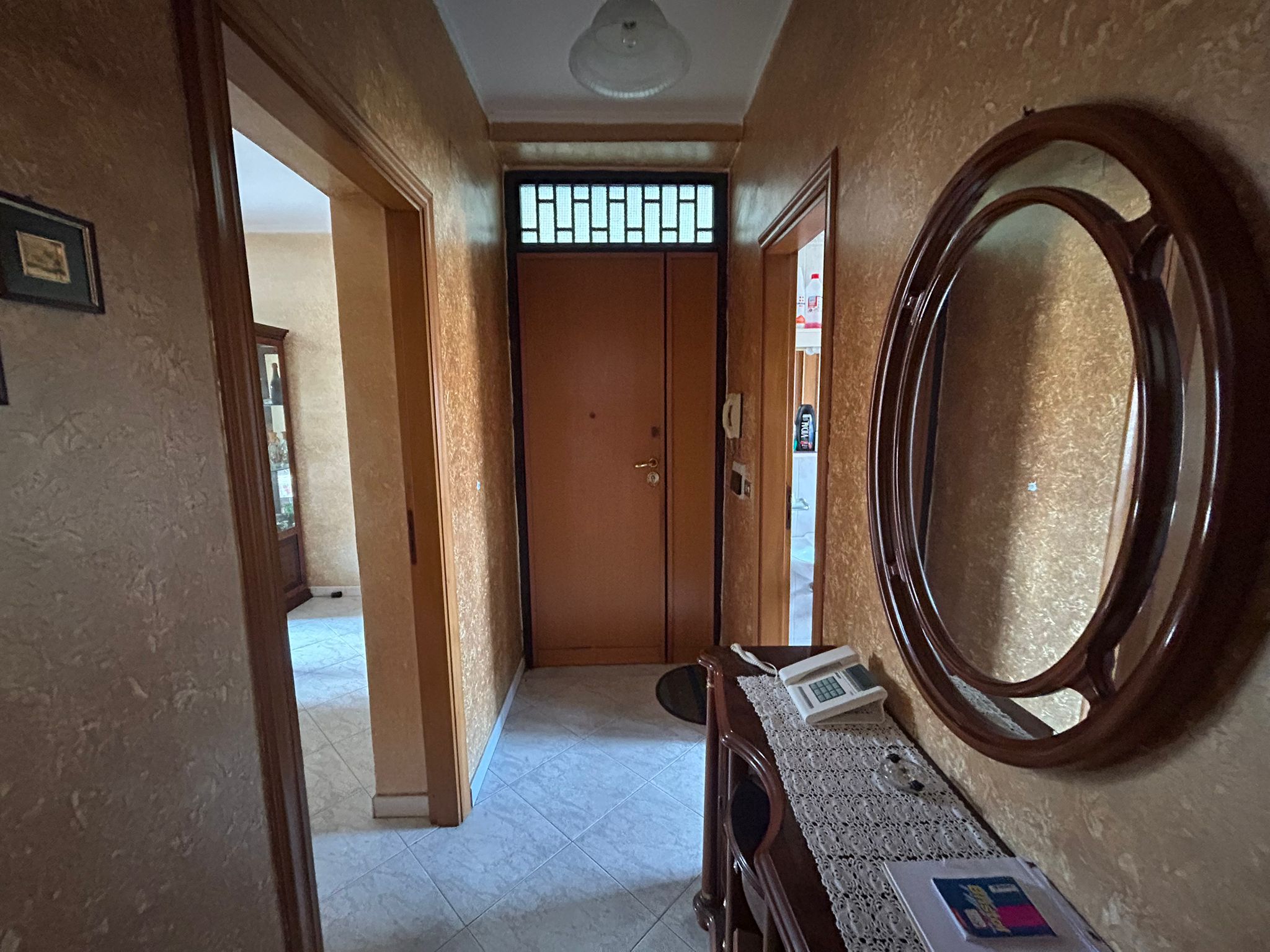 Via Santa Cecilia bivani più servizi