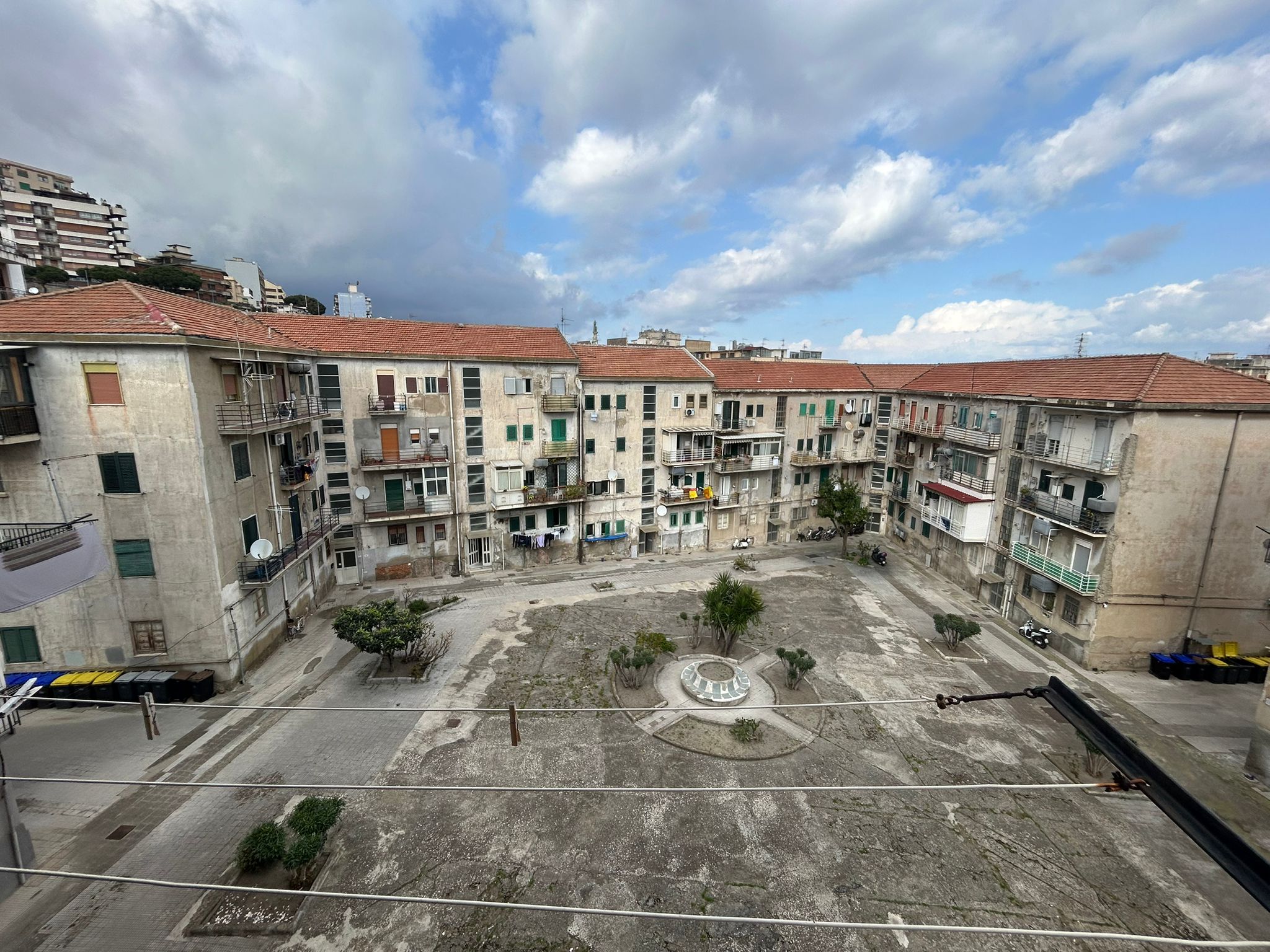 Via Santa Cecilia bivani più servizi