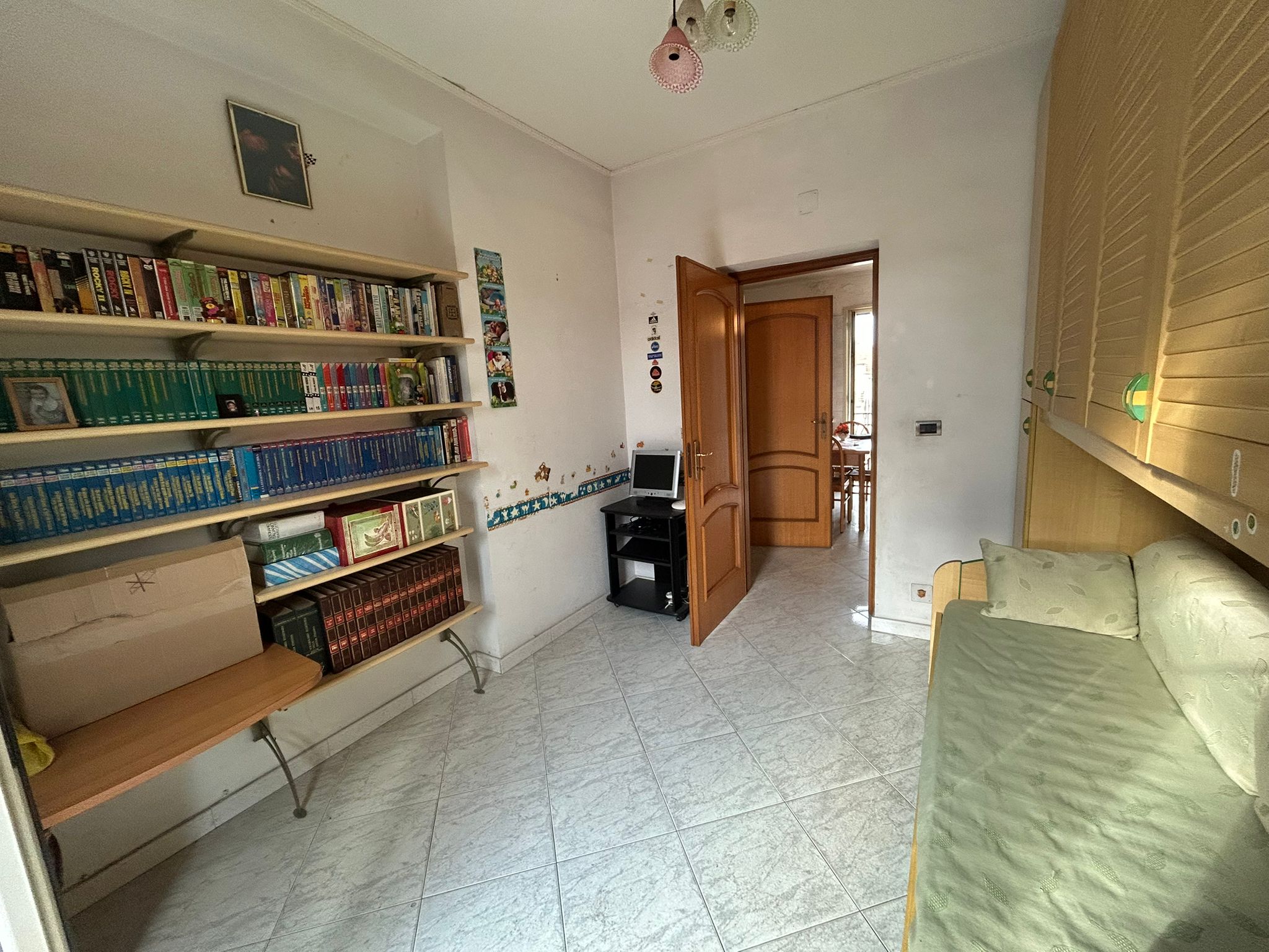 Via Santa Cecilia bivani più servizi