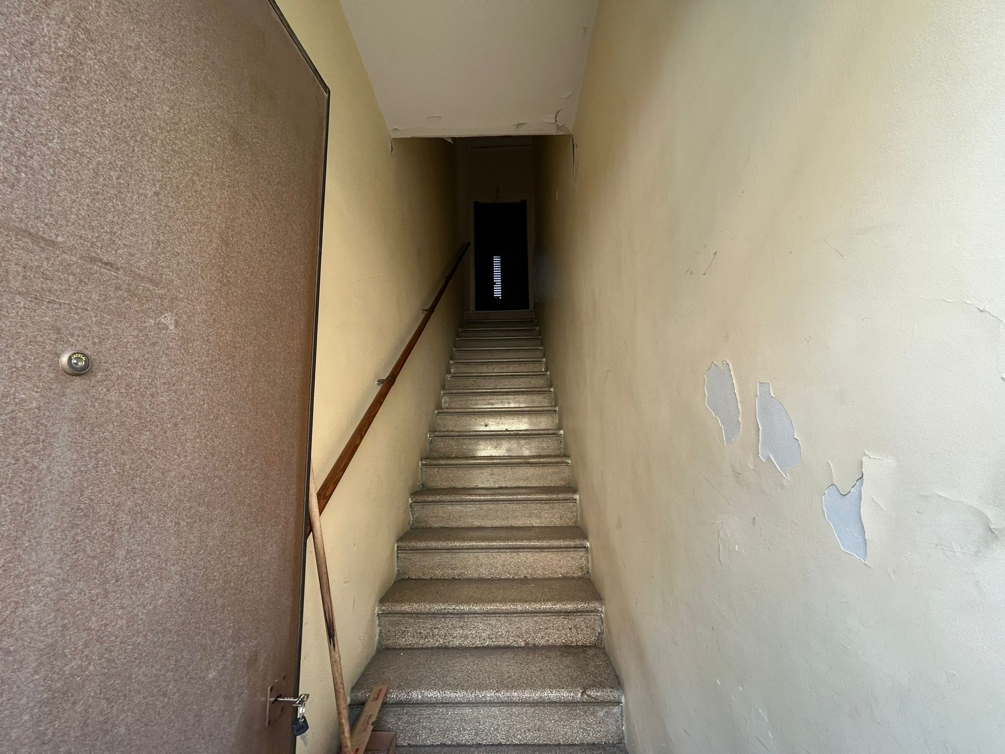 Viale Giostra trivani più servizi