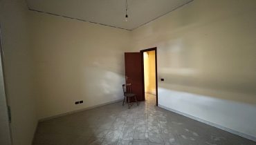 Viale Giostra trivani più servizi