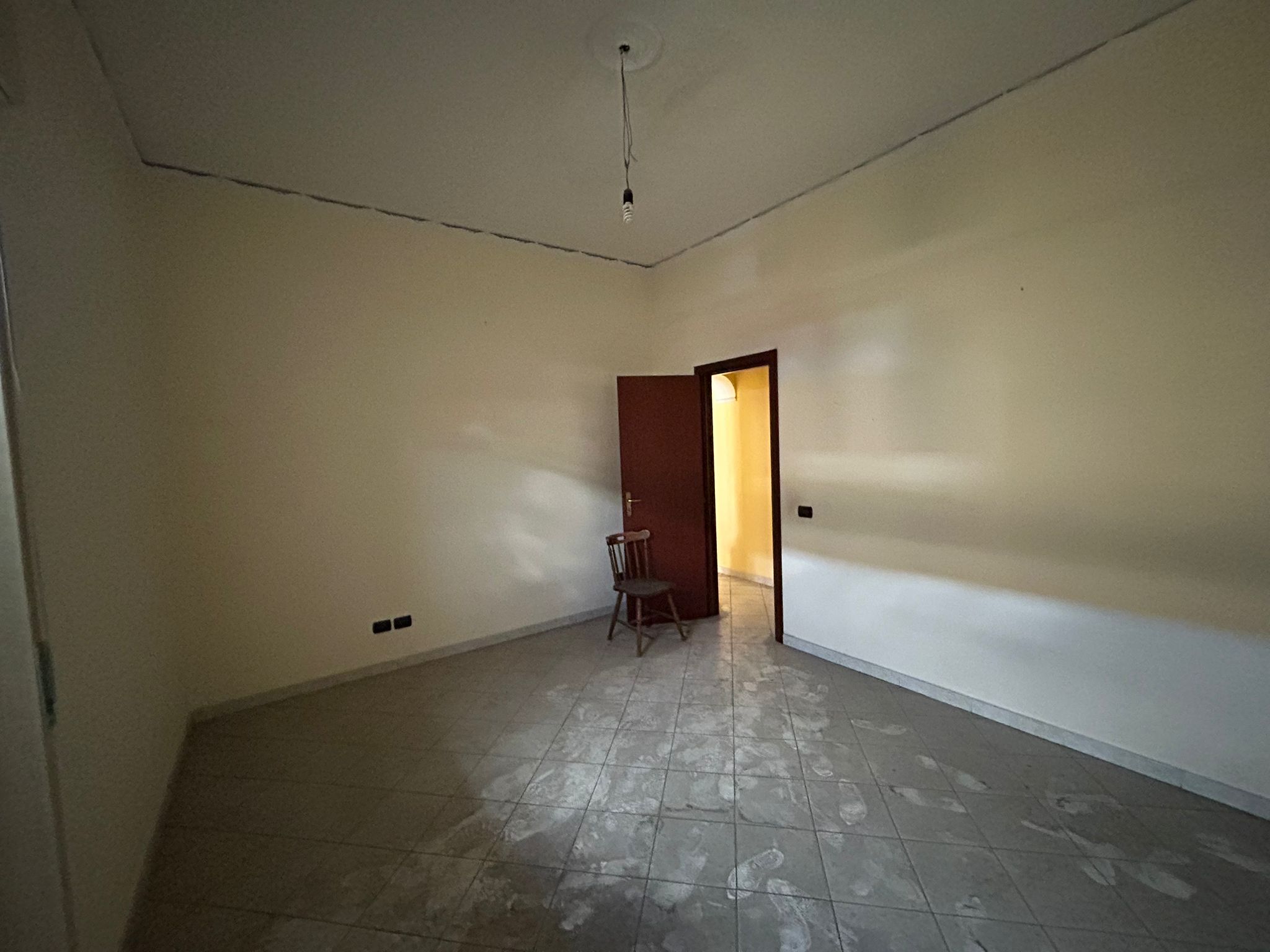 Viale Giostra trivani più servizi