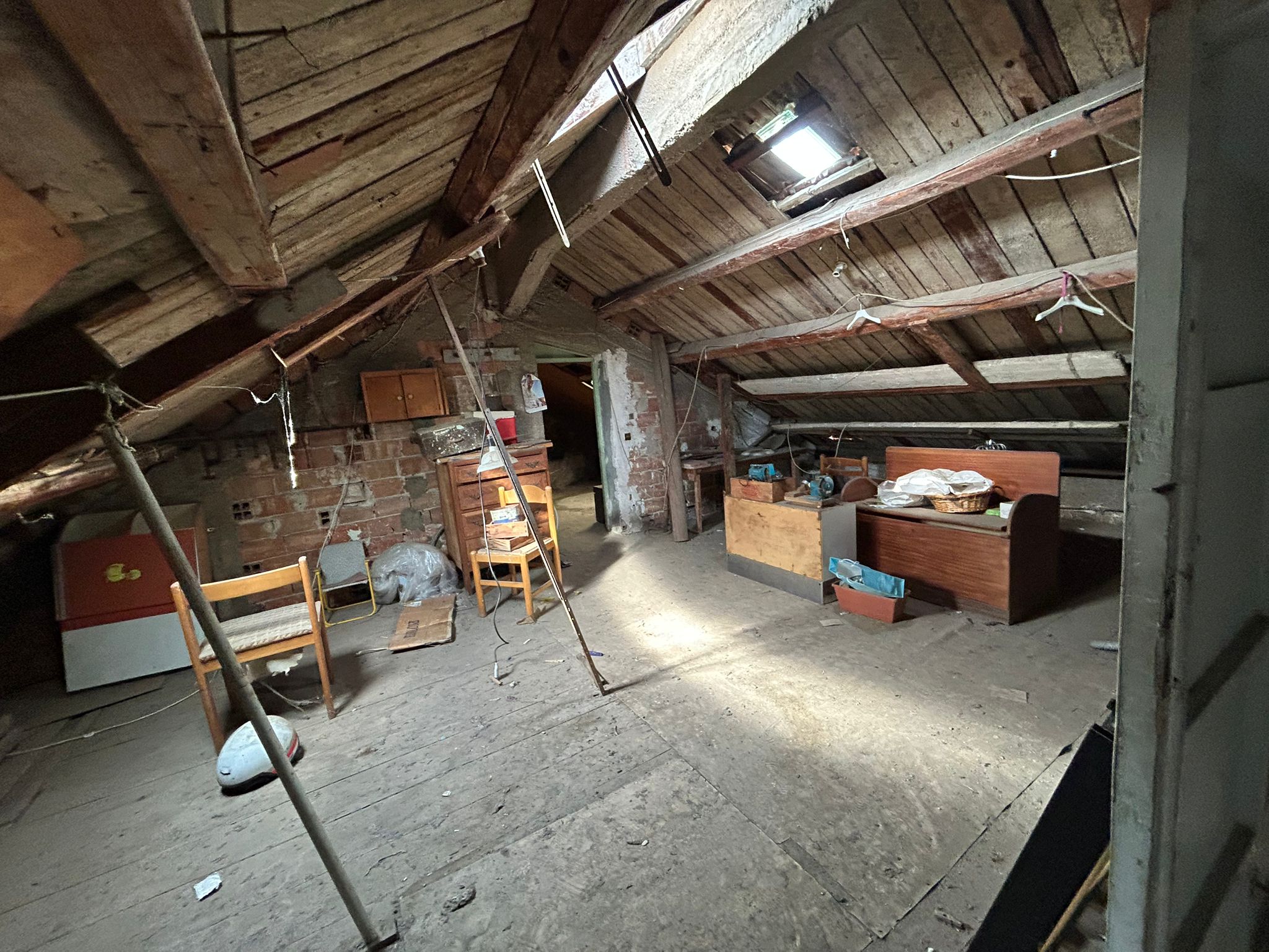 Viale Giostra trivani più servizi