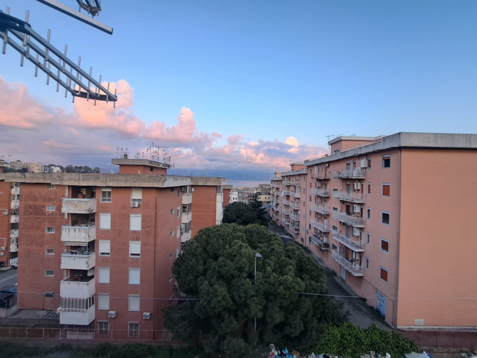 Viale Giostra bivani più servizi