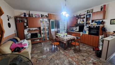 Viale Giostra bivani più servizi