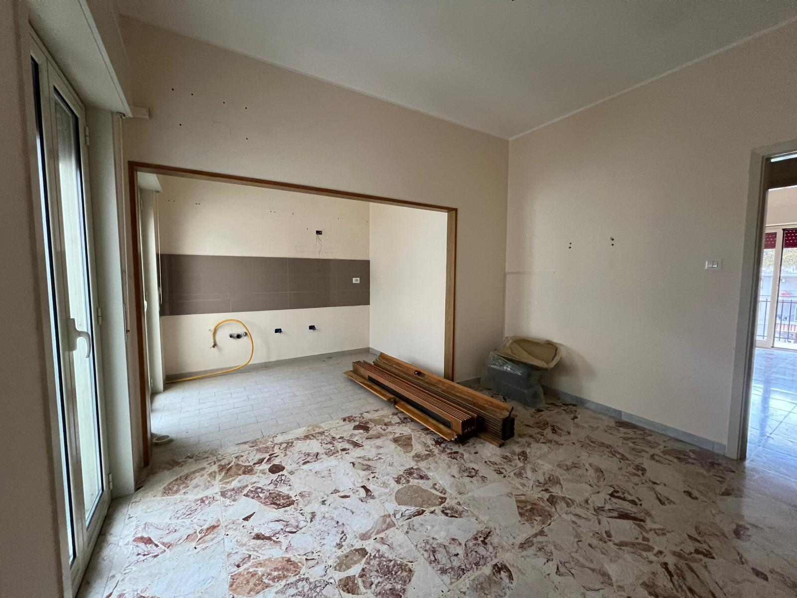 Pressi Svincolo Gazzi 4 vani + servizi