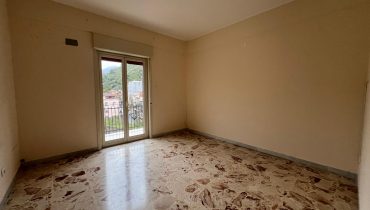 Pressi Svincolo Gazzi 4 vani + servizi