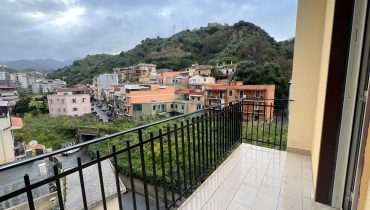 Pressi Svincolo Gazzi 4 vani + servizi