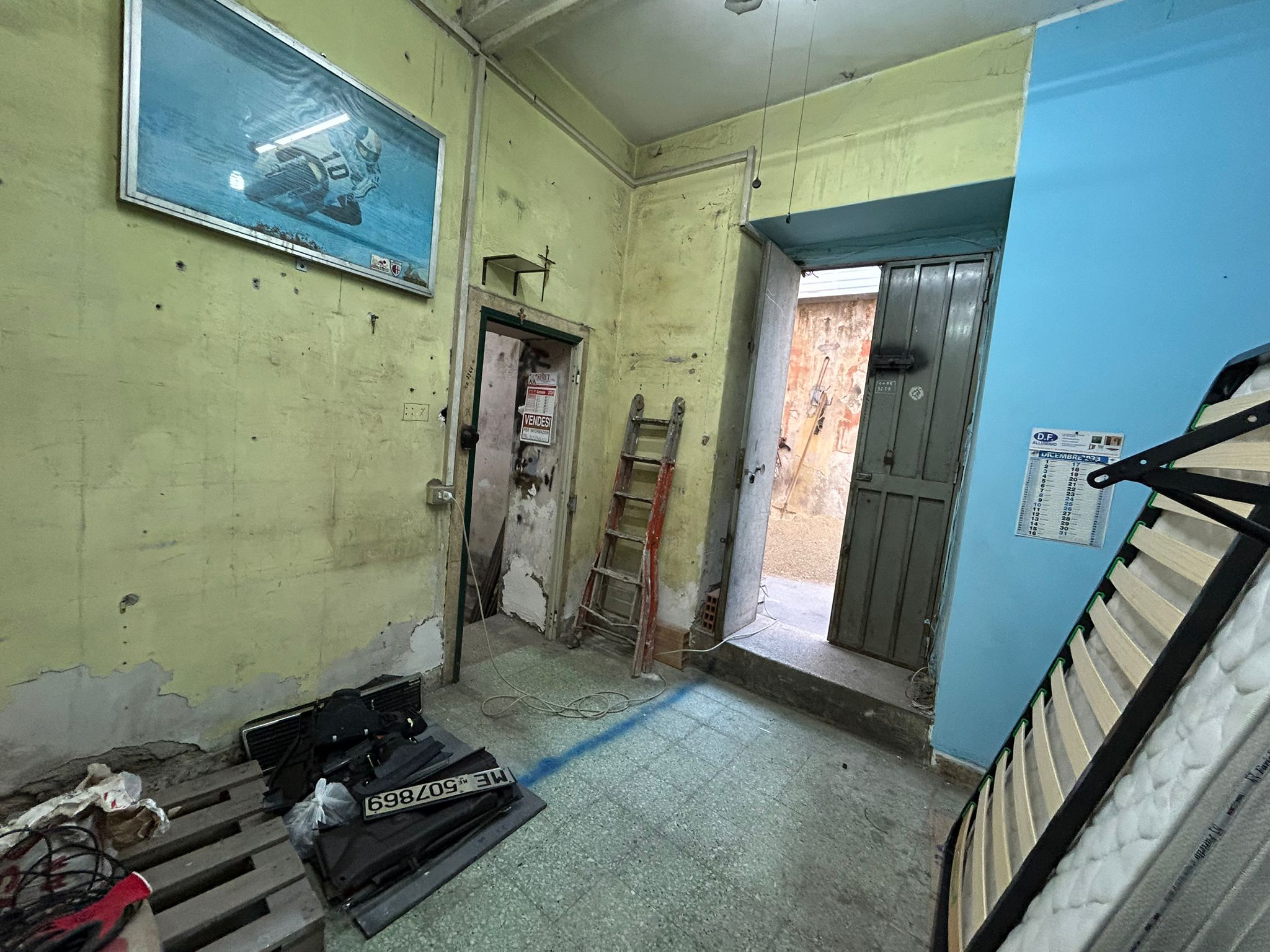 Pressi Svincolo Gazzi bivani