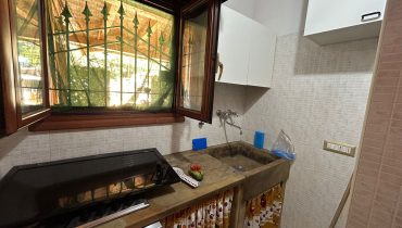 Pressi Svincolo Gazzi bivani più terrazzo a livello