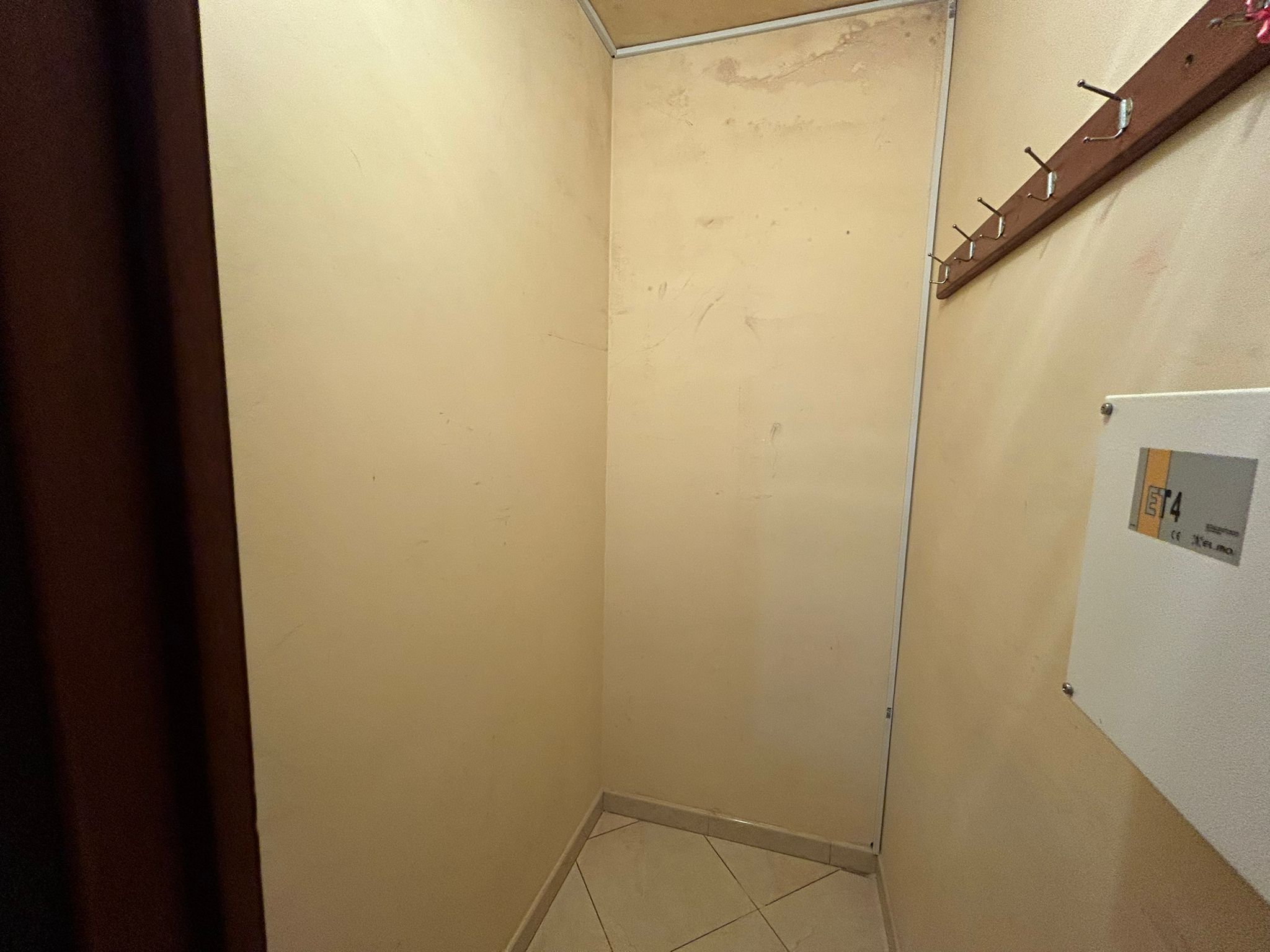 Pressi Svincolo Gazzi bivani più terrazzo a livello